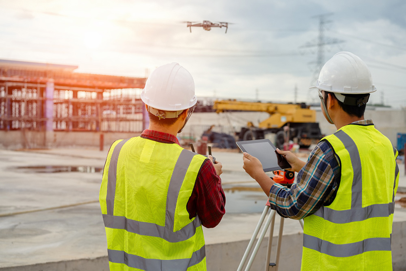 Drohnentechnik bei Muster Elektro in Musterstadt