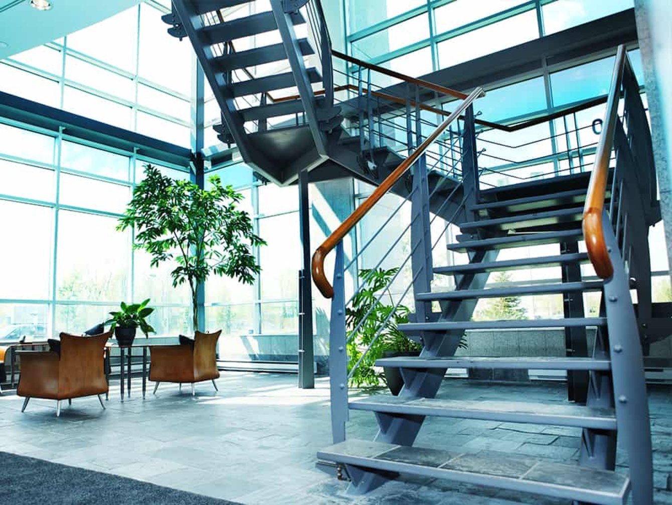 Treppen bei Muster Elektro in Musterstadt